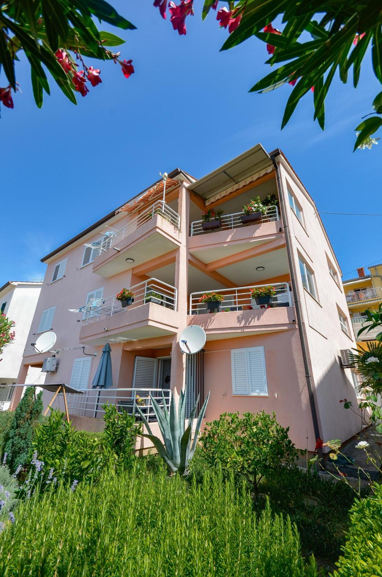 Kiki Apartment